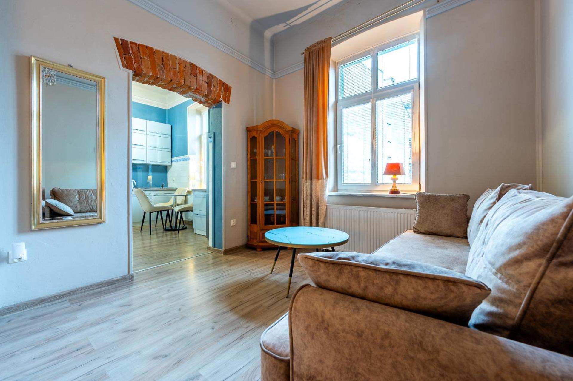 Apartamenty Przy Dworcu Przemyśl Esterno foto